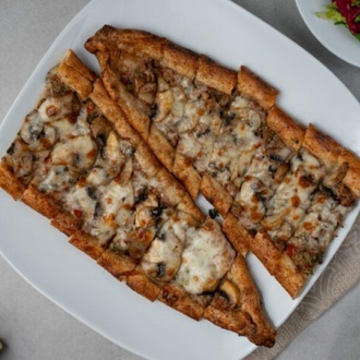 Mantarlı Kaşarlı Pide görseli