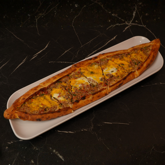 Kıymalı Yumurtalı Pide görseli