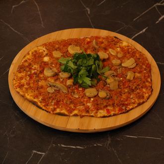 Mantarlı Lahmacun görseli