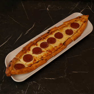 Kaşarlı Sucuklu Pide görseli