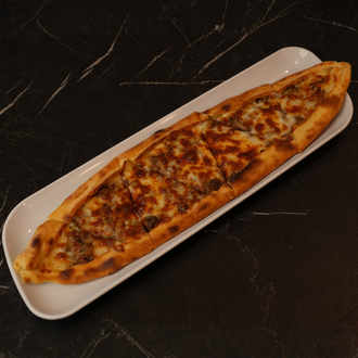 Kuşbaşılı Kaşarlı Pide görseli