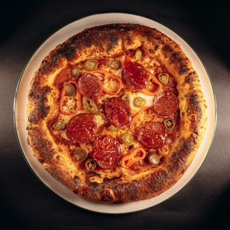 Acılı Sucuklu Pizza görseli