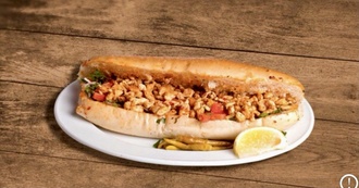 Üç Çeyrek Ekmek Arası Tavuk Tantuni görseli