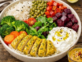 Köri Soslu Tavuklu Bowl görseli