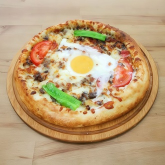 Trabzon Usulü Kuşbaşılı Kaşarlı Pide (Yuvarlak) görseli