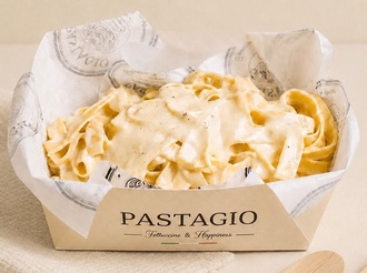 Fettuccine Alfredo görseli