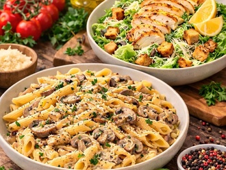 Kremalı Mantarlı Tavuklu Makarna + Sezar Salata görseli