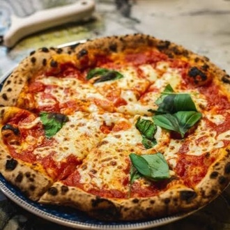 Napolitana Pizza görseli