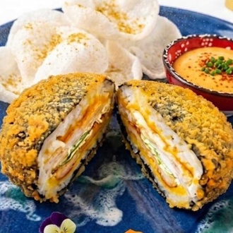 Tempura Salmon Burger görseli