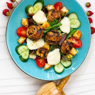 Mozarellalı Izgara Mantar Salata görseli