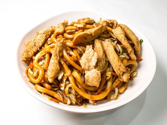 Tavuklu Udon görseli