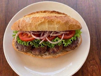Ekmek Arası Izgara Köfte görseli