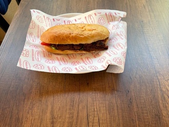 Ekmek Arası Urfa Kebap görseli