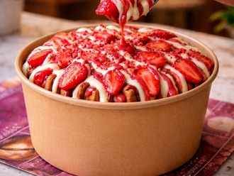Çilek Bahçesi Waffle Bowl görseli