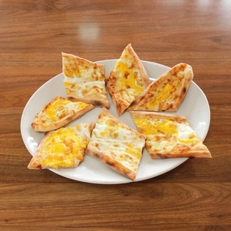 Kavurmalı Kaşarlı Yumurtalı Pide görseli