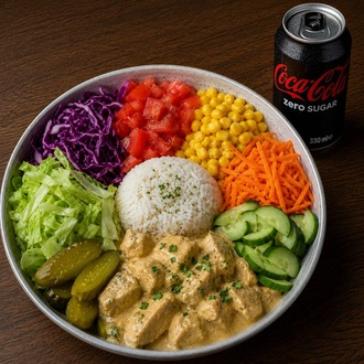 Pişiyor Soslu Tavuk Bowl + Cola Cola görseli