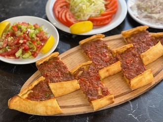 Kuşbaşılı Pide görseli