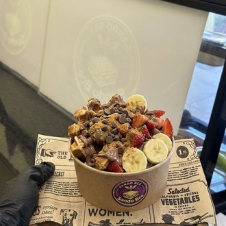 Kovada Klasik Waffle -Muz, Çilek, Sütlü Çikolata, Bitter Çikolata, Damla Çikolata, Bisküvi Kırıntısı görseli