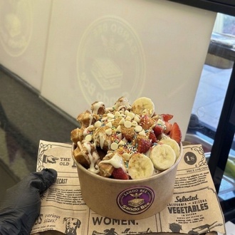 Kovada Meyve Waffle -Muz,çilek,frambuaz Çikolata,çilek Çikolata,beyaz Damla Çikolata,şekerleme görseli