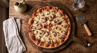 The Pepperoni Pizza (28Cm) görseli