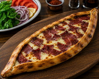 Pastırma Kaşarlı Pide görseli