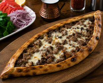 Kavurmalı Kaşarlı Pide görseli