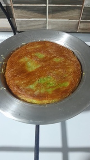 Hasır Künefe İçi Bol Antep Fıstıklı görseli