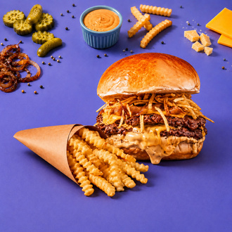Cheese Smash Burger & Tırtıklı Patates görseli