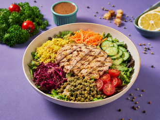 Izgara Köy Tavuklu Salata görseli