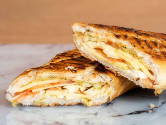 Çeyrek Pestoland Tost görseli
