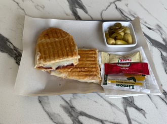Sucuklu Kaşarlı Tost görseli