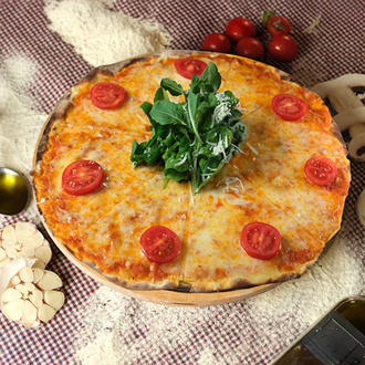 Pizza Margarita görseli