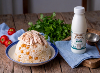 Tereyağlı Nohutlu Tavuk Pilav Menü ( Orta Boy + 270 Ml Yayık Ayran ) görseli