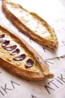 Sucuklu Kaşarlı Pide görseli