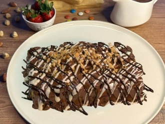 Çilekli Muzlu Waffle (Mega) görseli