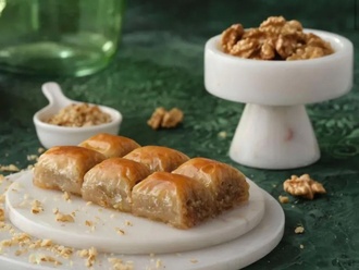 Cevizli Özel Baklava (1 Porsiyon) görseli