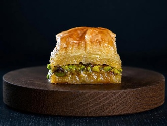 Klasik Baklava Fıstıklı görseli