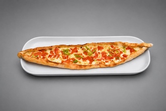 Kaşarlı Domatesli Pide görseli
