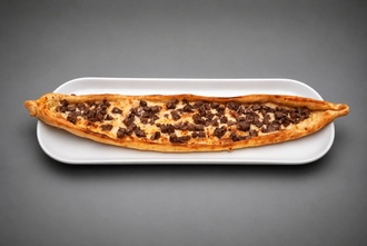 Kavurma Ve Kaşarlı Pide görseli