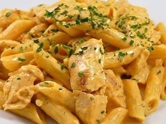 Tavuklu Penne Alfredo görseli