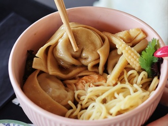 Wonton Sebzeli Ramen görseli