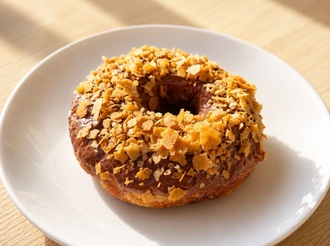 Gofret Parçacıklı Donut görseli
