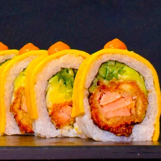 21. Cheddar Crunch Salmon Roll (8 Adet) görseli