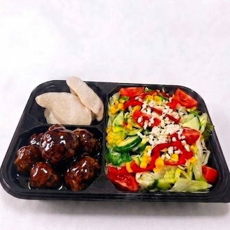 Oyster Chicken & Salad görseli