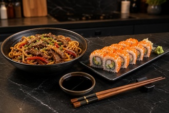 California Roll+ Dana Etli Noodle 1 Cocca Cola görseli