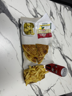 Sucuklu Kaşarlı Bazlama Tost – Avantajlı Algida Menü görseli