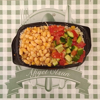 Pilav Üstü Kuru Fasulye Salata görseli