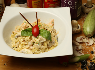 Fettuccine Alla Salmone (780 Kcal.) görseli