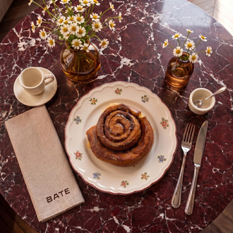 Classic Cinnamon Roll görseli