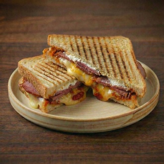 Kaburga Füme Cheddarlı Tost görseli